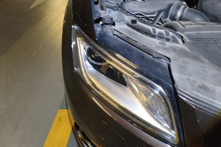 Used Audi Q5 2015 40 TFSI Trendy Edition Right Front Headlight