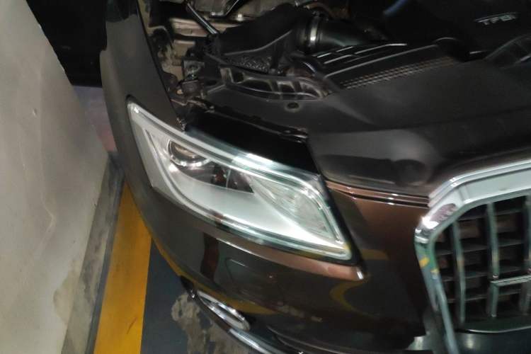 Used Audi Q5 2015 40 TFSI Technology Edition Right Front Headlight