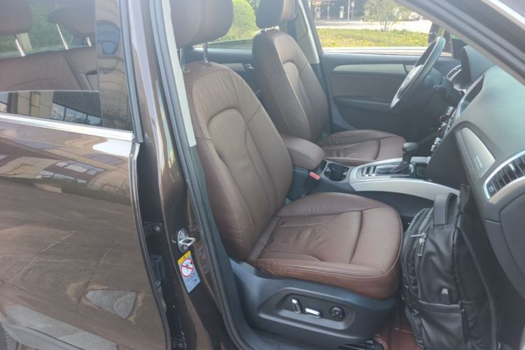 Used Audi Q5 2015 40 TFSI Technology Edition Right Front Seat
