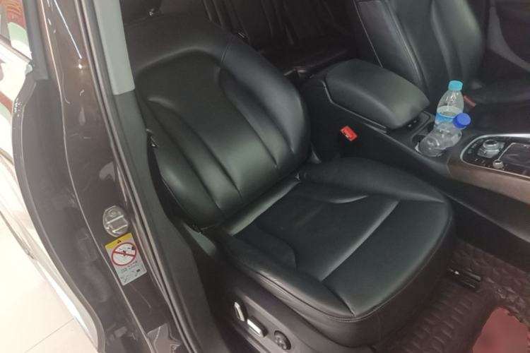 Used Audi Q5 2015 40 TFSI Comfort Model Right Front Seat