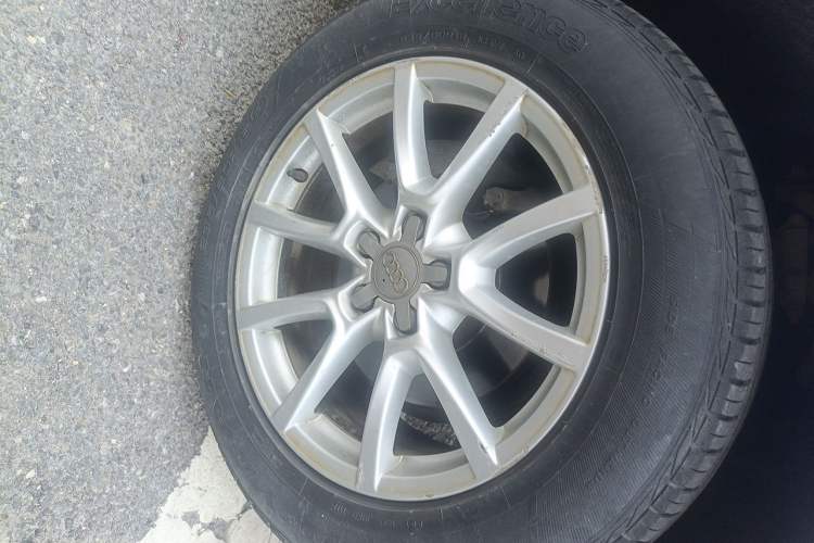 Used Audi Q5 2015 40 TFSI Trendy Edition Right Front Wheel Hub