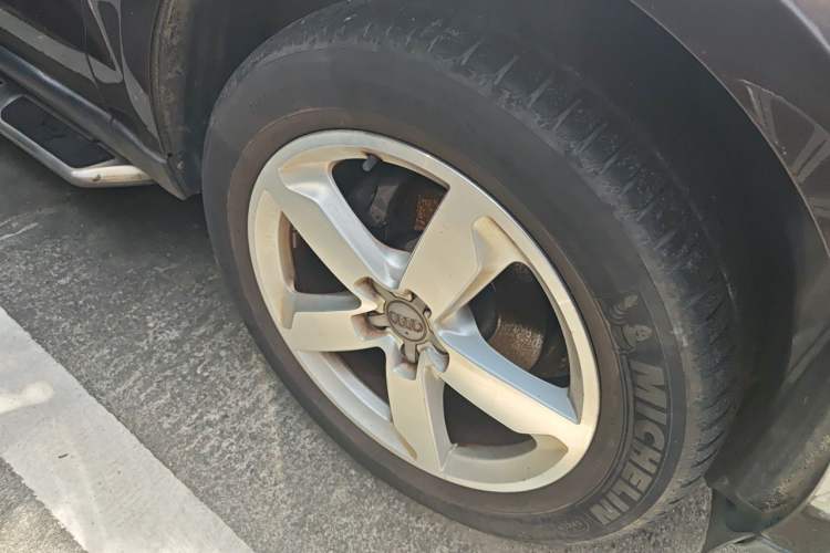 Used Audi Q5 2015 40 TFSI Technology Edition Right Front Wheel Hub