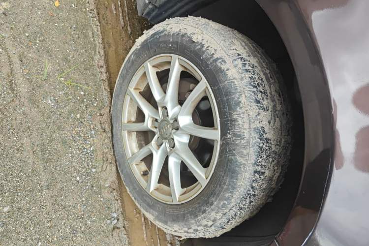 Used Audi Q5 2015 40 TFSI Trendy Edition Right Front Wheel Hub