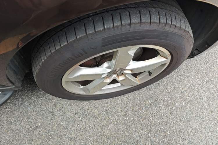 Used Audi Q5 2015 40 TFSI Technology Edition Right Front Wheel Hub
