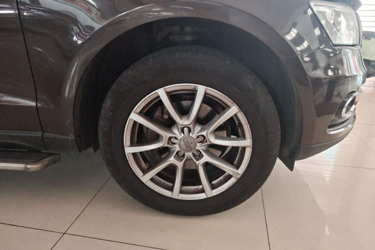 Used Audi Q5 2015 40 TFSI Trendy Edition Right Front Wheel Hub