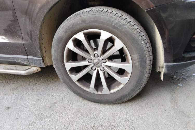 Used Audi Q5 2015 40 TFSI Technology Edition Right Front Wheel Hub