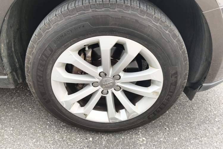 Used Audi Q5 2015 40 TFSI Technology Edition Right Front Wheel Hub