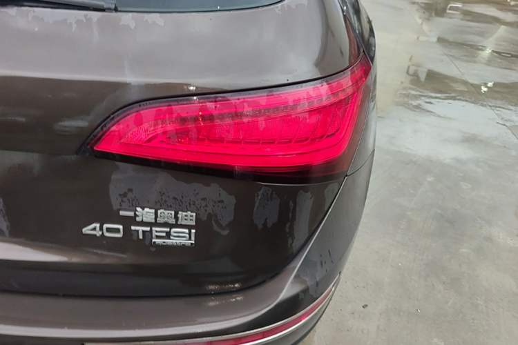 Used Audi Q5 2015 40 TFSI Comfort Model Right Rear Taillight