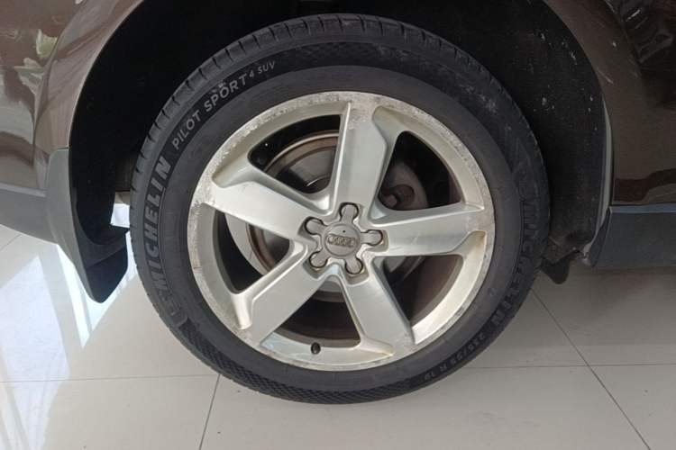Used Audi Q5 2015 40 TFSI Comfort Model Right Rear Wheel Hub