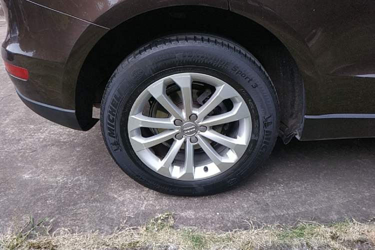 Used Audi Q5 2015 40 TFSI Technology Edition Right Rear Wheel Hub