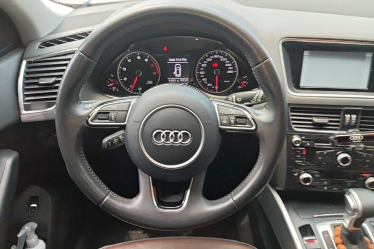Used Audi Q5 2015 40 TFSI Technology Edition Steering Wheel