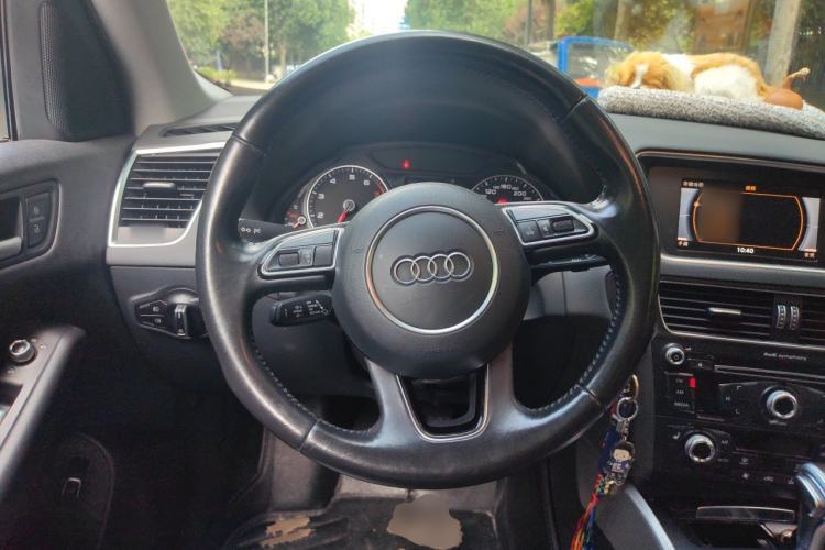 Used Audi Q5 2015 40 TFSI Technology Edition Steering Wheel