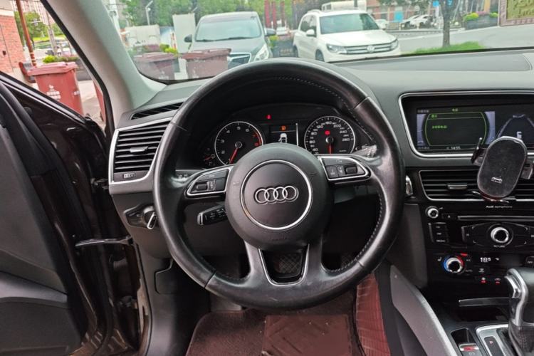 Used Audi Q5 2015 40 TFSI Technology Edition Steering Wheel