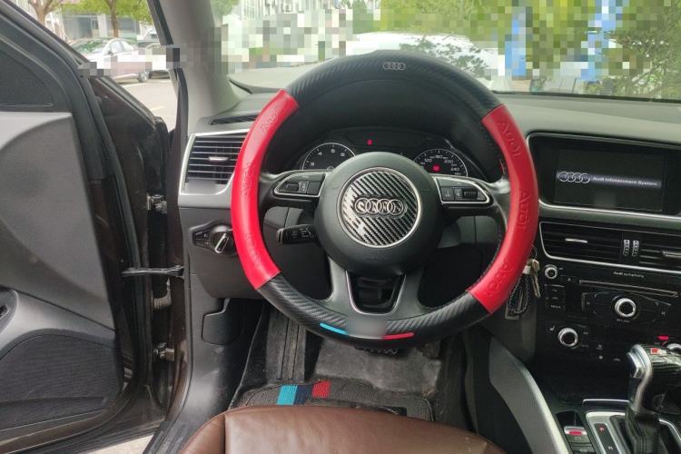Used Audi Q5 2015 40 TFSI Technology Edition Steering Wheel