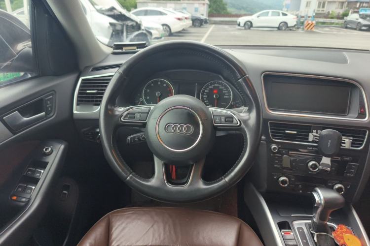 Used Audi Q5 2015 40 TFSI Technology Edition Steering Wheel