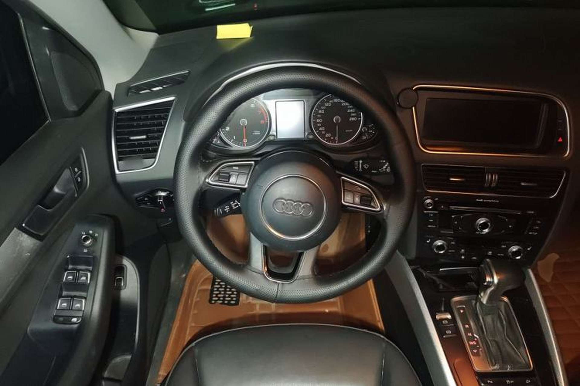 Used Audi Q5 2015 40 TFSI Technology Edition Steering Wheel