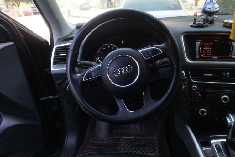 Used Audi Q5 2015 40 TFSI Technology Edition Steering Wheel