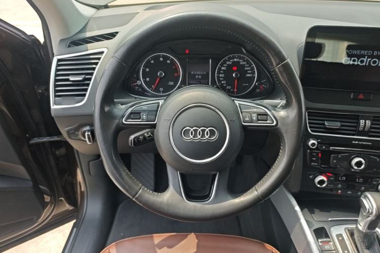 Used Audi Q5 2015 40 TFSI Technology Edition Steering Wheel
