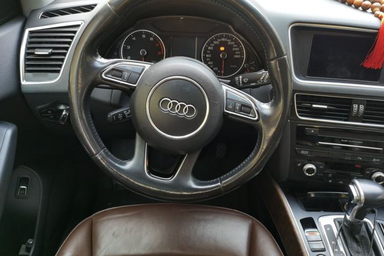 Used Audi Q5 2015 40 TFSI Technology Edition Steering Wheel