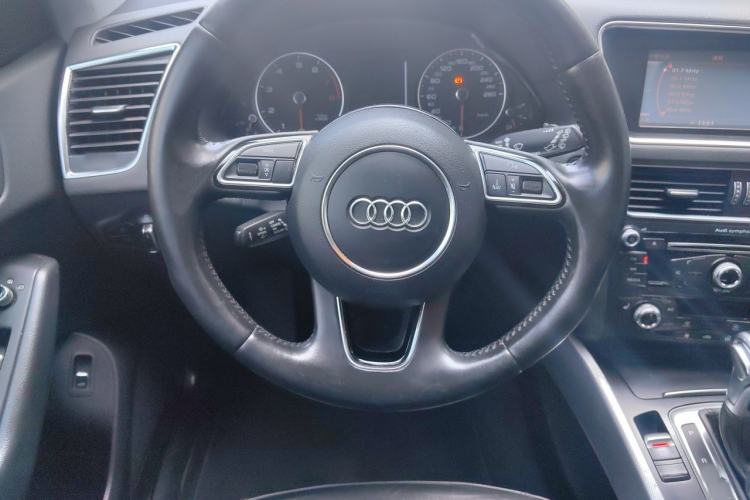 Used Audi Q5 2015 40 TFSI Technology Edition Steering Wheel