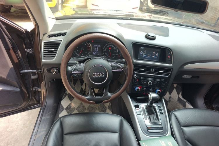 Used Audi Q5 2015 40 TFSI Technology Edition Steering Wheel