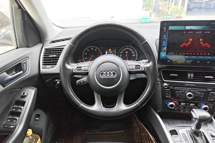 Used Audi Q5 2015 40 TFSI Technology Edition Steering Wheel