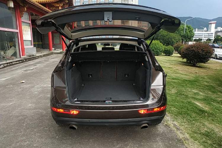 Used Audi Q5 2015 40 TFSI Technology Edition Trunk