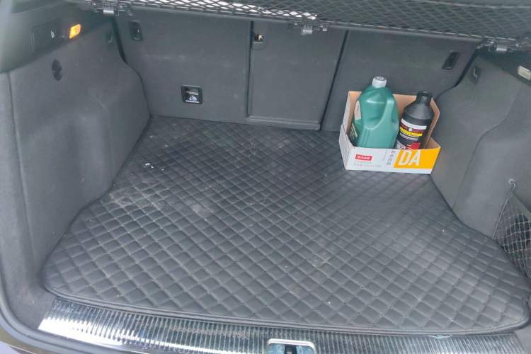 Used Audi Q5 2015 40 TFSI Technology Edition Trunk