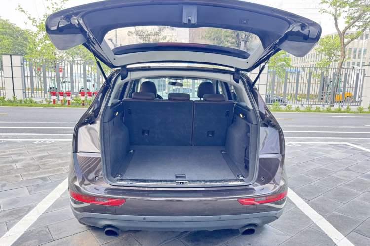 Used Audi Q5 2015 40 TFSI Trendy Edition Trunk