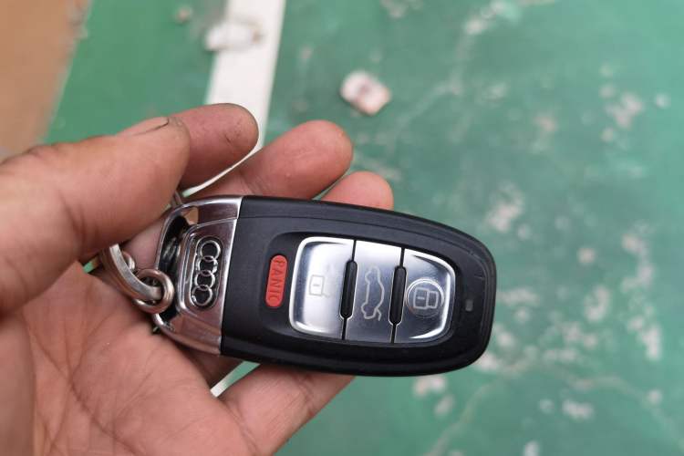 Used Audi Q5 2015 40 TFSI Technology Edition Vehicle Key