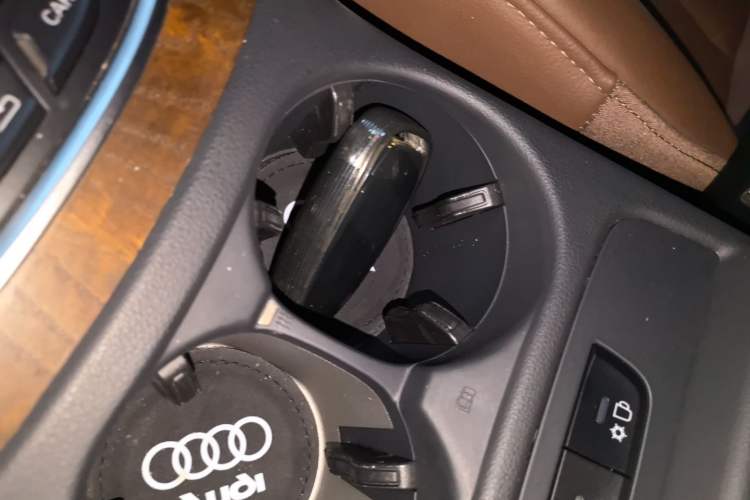 Used Audi Q5 2015 40 TFSI Comfort Model Vehicle Key