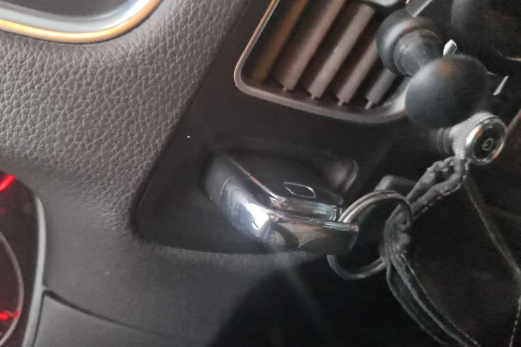 Used Audi Q5 2015 40 TFSI Technology Edition Vehicle Key