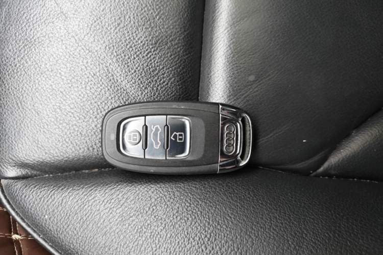 Used Audi Q5 2015 40 TFSI Technology Edition Vehicle Key