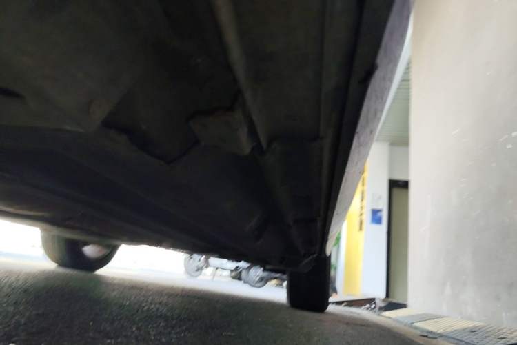 Used Audi Q5 2015 40 TFSI Comfort Model Chassis Front Left