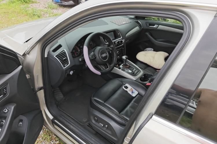 Used Audi Q5 2015 40 TFSI Trendy Edition Driver Seat