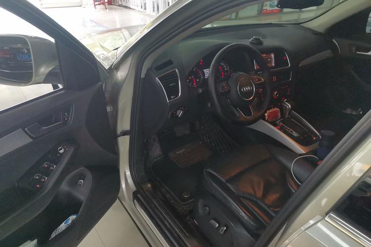 Used Audi Q5 2015 40 TFSI Technology Edition Driver Seat