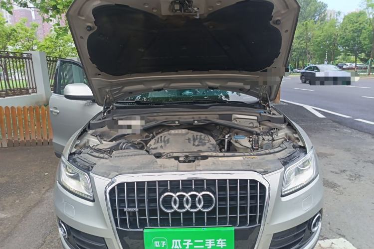Used Audi Q5 2015 40 TFSI Trendy Edition Engine Bay