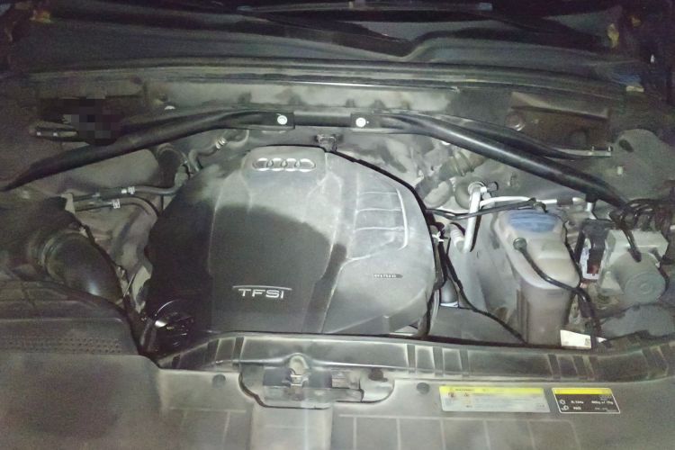 Used Audi Q5 2015 40 TFSI Trendy Edition Engine Bay