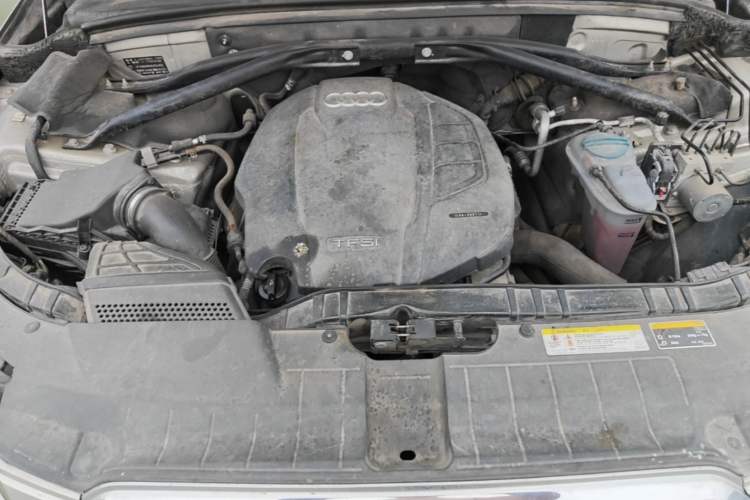 Used Audi Q5 2015 40 TFSI Trendy Edition Engine Bay