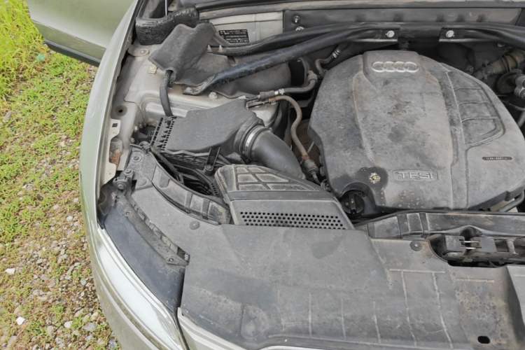 Used Audi Q5 2015 40 TFSI Trendy Edition Engine Bay Right