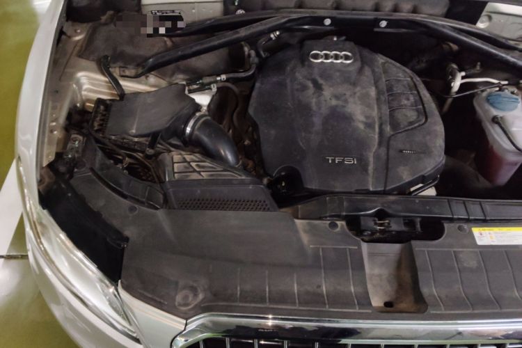 Used Audi Q5 2015 40 TFSI Trendy Edition Engine Bay Right