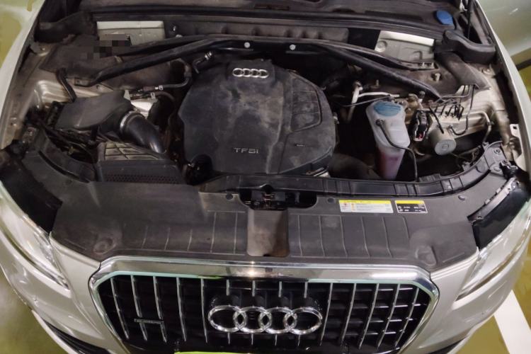 Used Audi Q5 2015 40 TFSI Trendy Edition Engine Bay