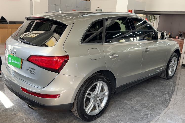 Used Audi Q5 2015 40 TFSI Comfort Model Exterior 3