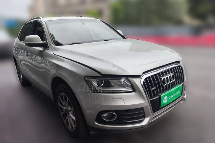 Used Audi Q5 2015 40 TFSI Trendy Edition Front Right 45 Deg