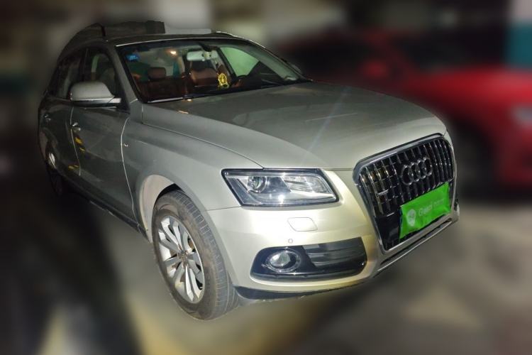 Used Audi Q5 2015 40 TFSI Technology Edition Front Right 45 Deg