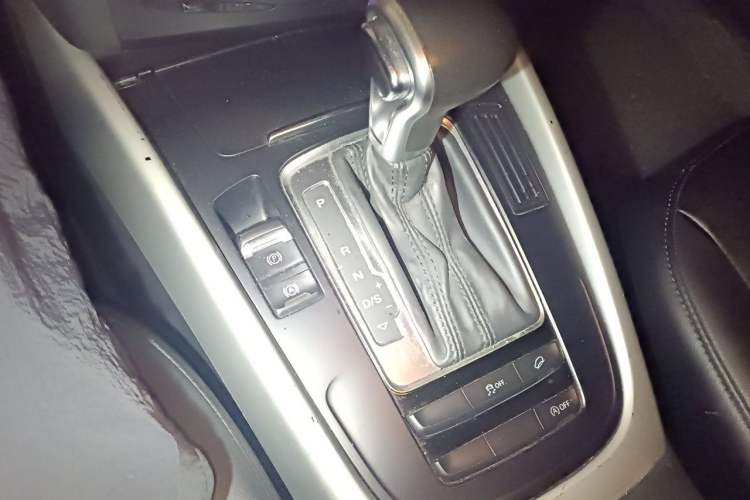 Used Audi Q5 2015 40 TFSI Trendy Edition Gear Lever