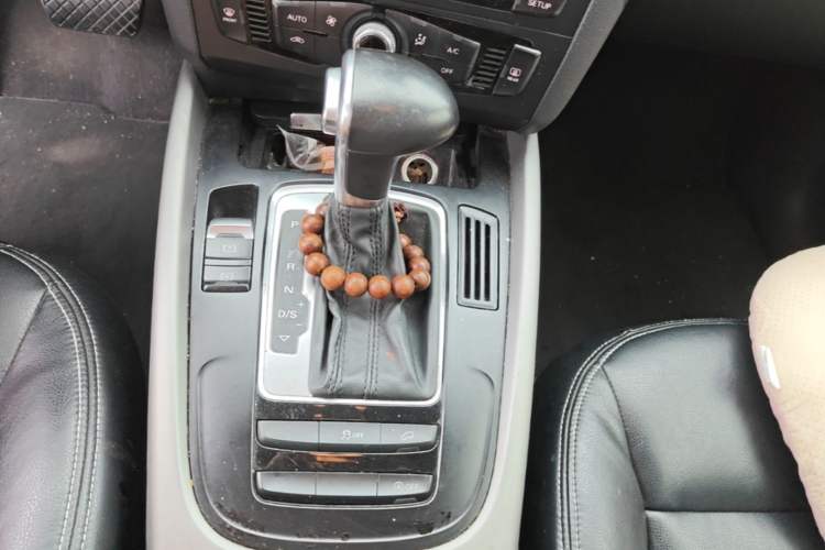 Used Audi Q5 2015 40 TFSI Trendy Edition Gear Lever