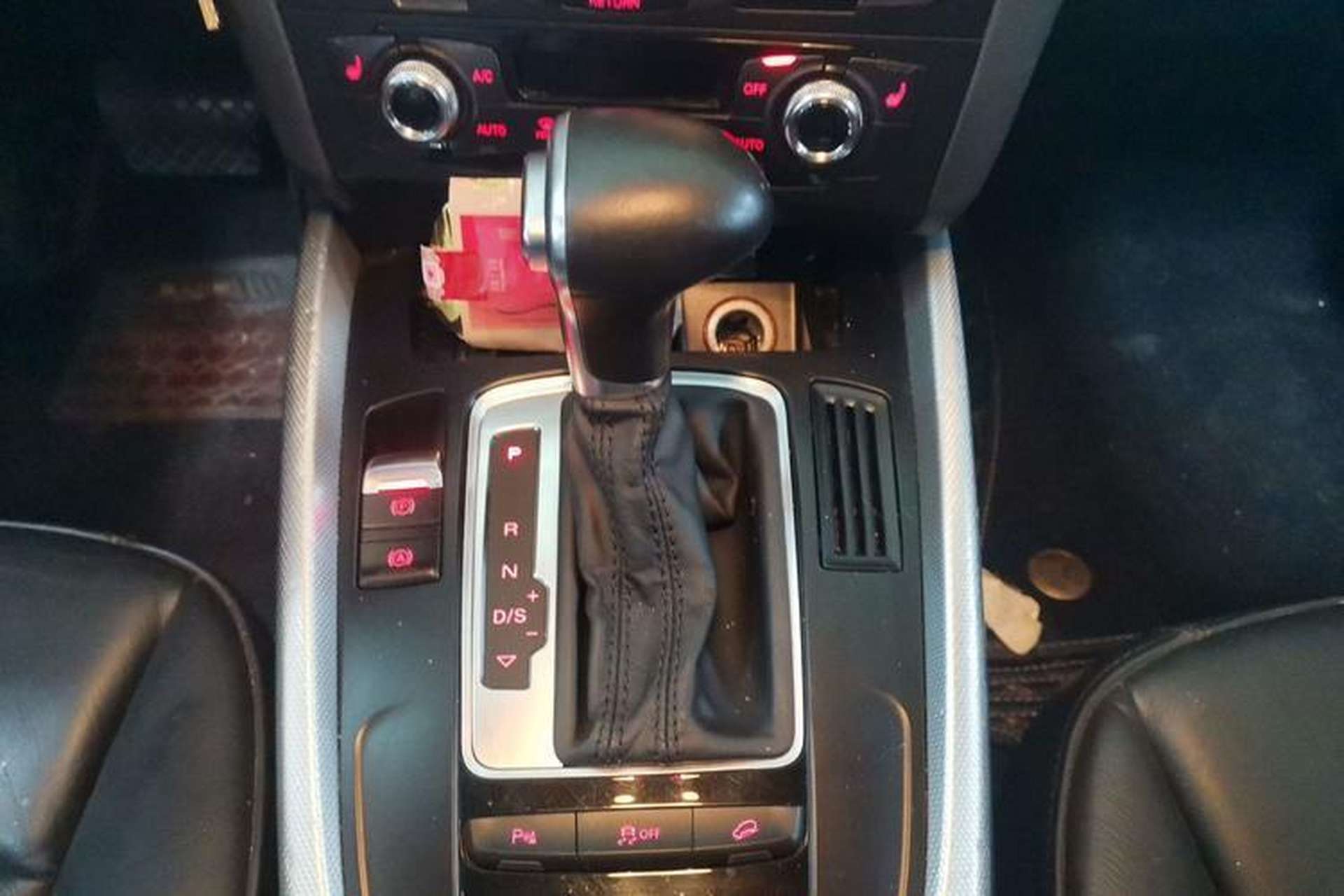 Used Audi Q5 2015 40 TFSI Technology Edition Gear Lever