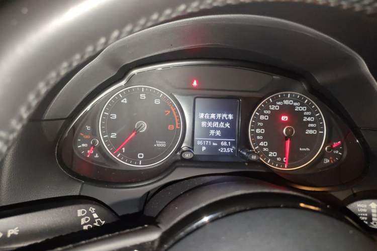 Used Audi Q5 2015 40 TFSI Technology Edition Instrument Cluster