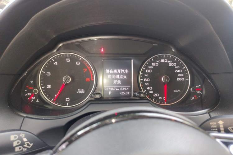 Used Audi Q5 2015 40 TFSI Technology Edition Instrument Cluster